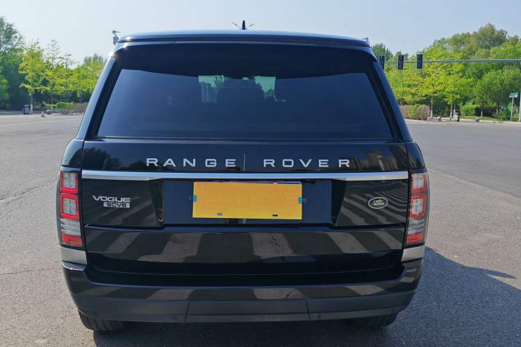Used Land Rover Range Vogue  Exterior 3
