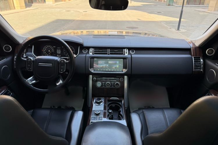Used Land Rover Range Vogue  Interior 2