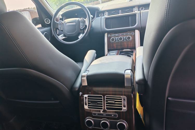 Used Land Rover Range Vogue  Interior 3