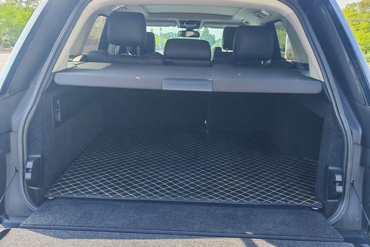 Used Land Rover Range Vogue  Interior 4