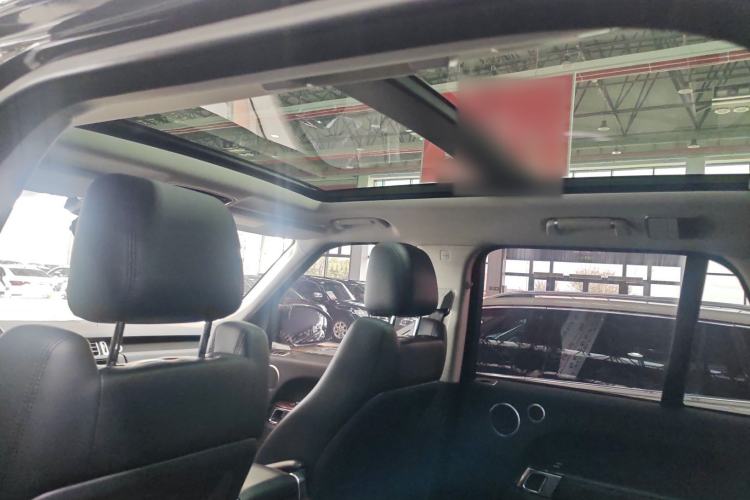 Used Land Rover Range Vogue  Interior 5