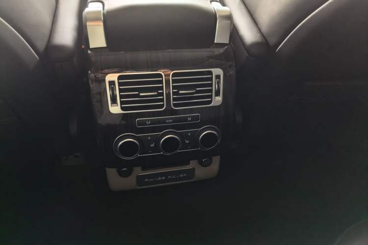 Used Land Rover Range Vogue  Interior 5
