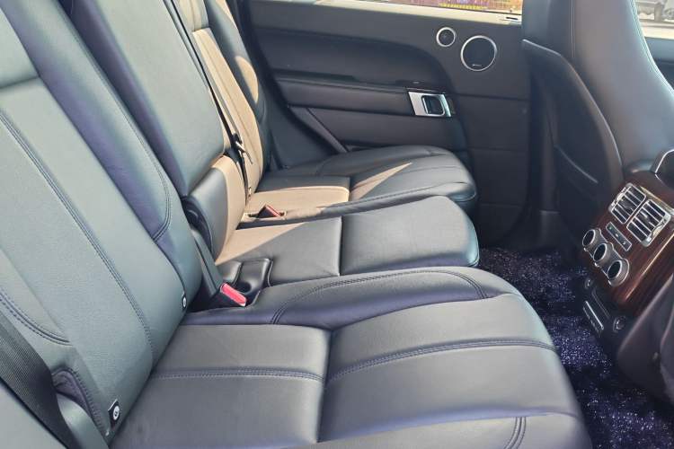 Used Land Rover Range Vogue  Interior 7