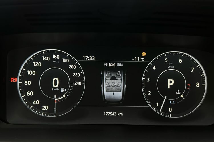 Used Land Rover Range Vogue  Odometer Close Up