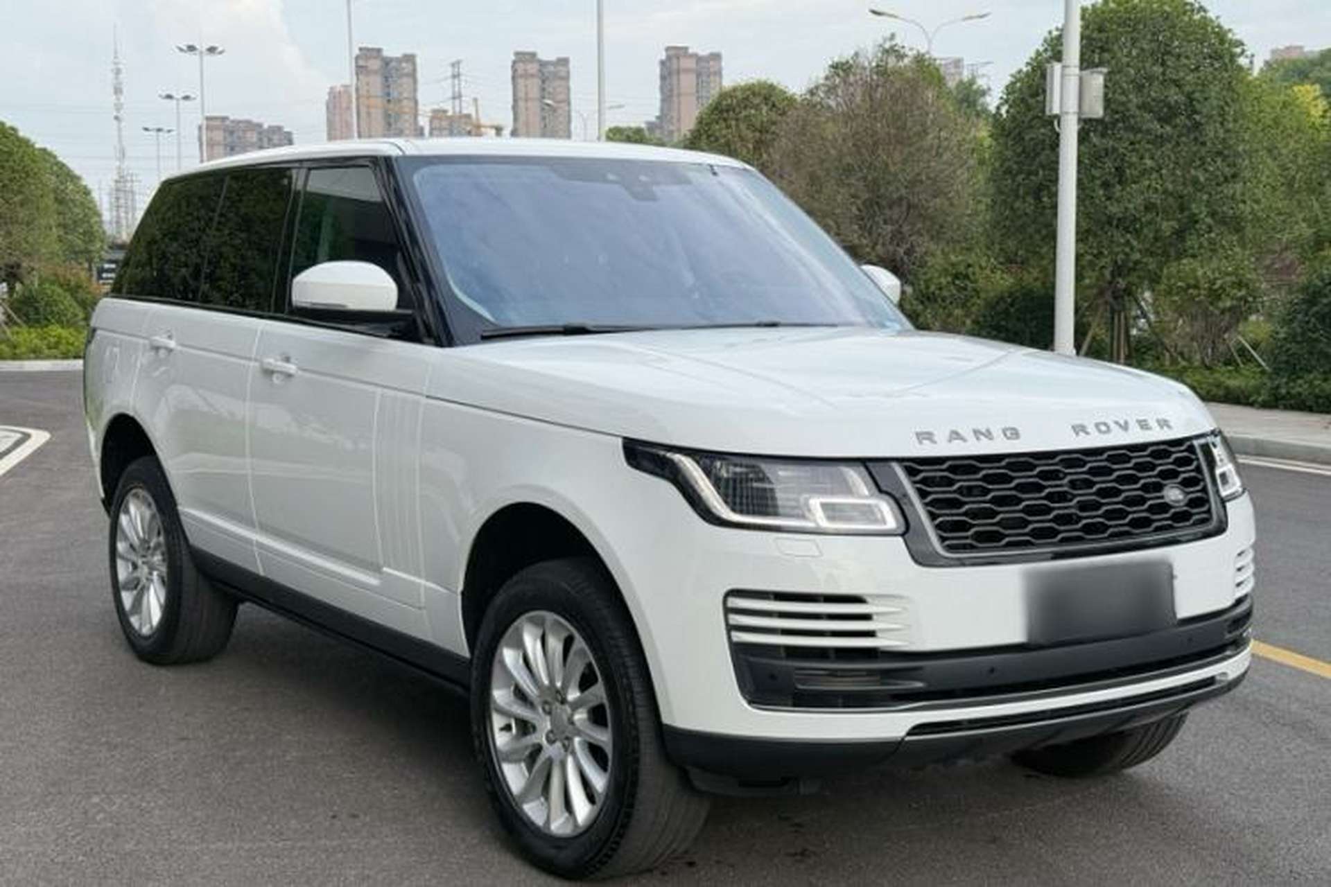 Used Land Rover Range Vogue  Exterior 2