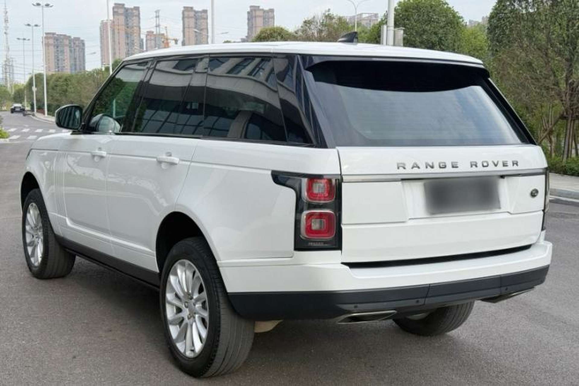 Used Land Rover Range Vogue  Exterior 4
