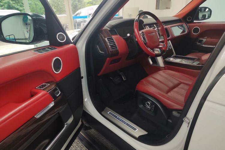 Used Land Rover Range Vogue  Interior 2