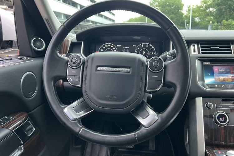 Used Land Rover Range Vogue  Interior 2