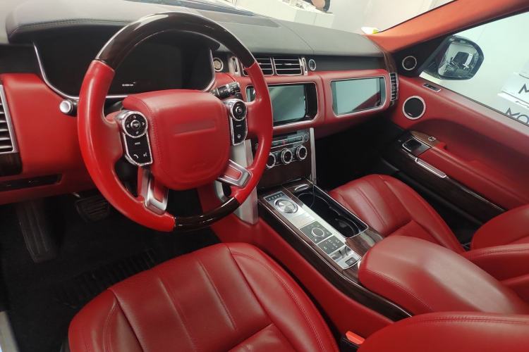 Used Land Rover Range Vogue  Interior 3