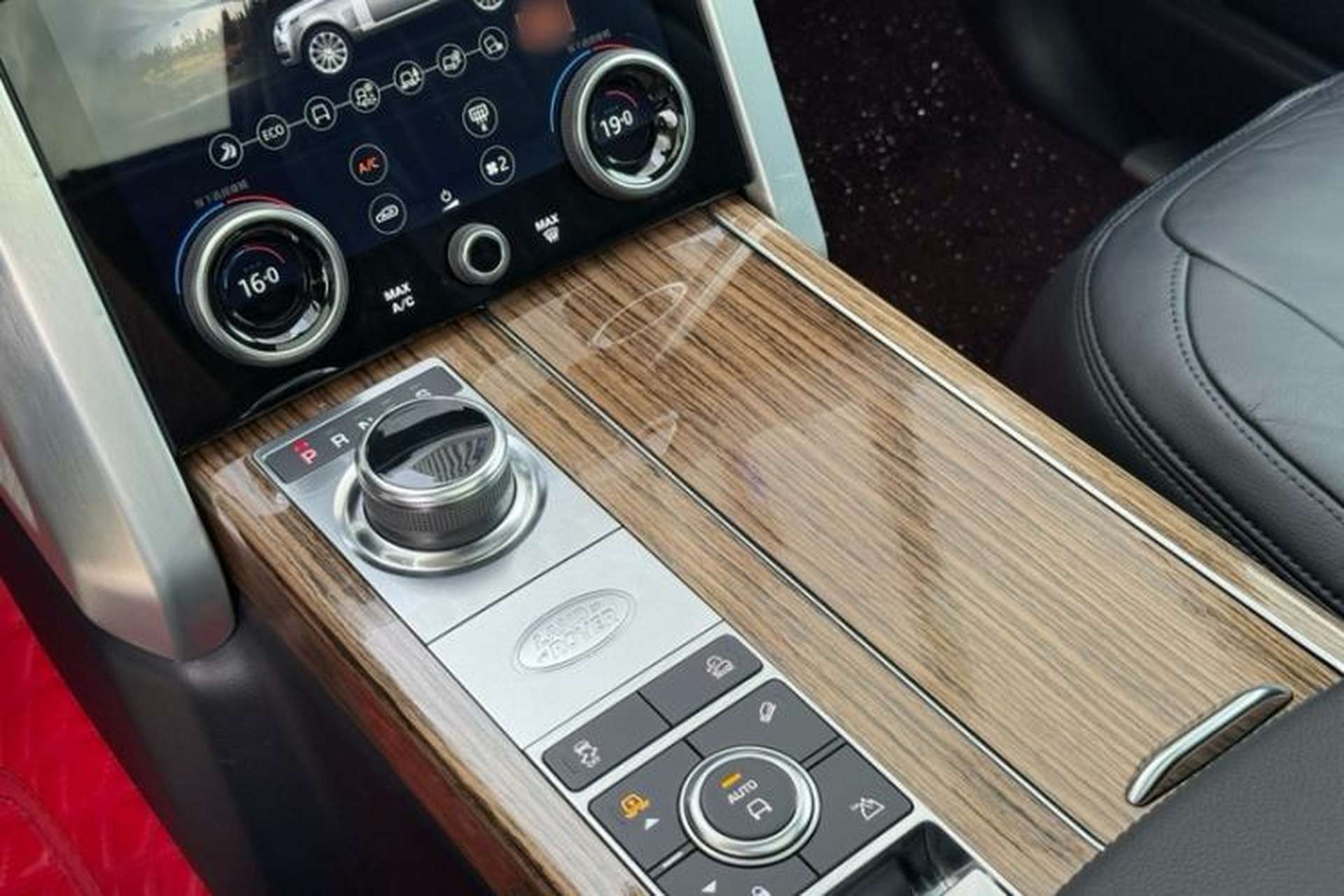 Used Land Rover Range Vogue  Interior 4