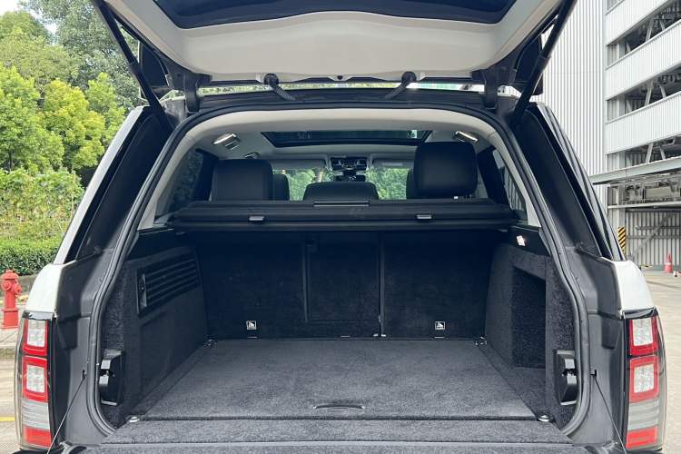 Used Land Rover Range Vogue  Interior 8