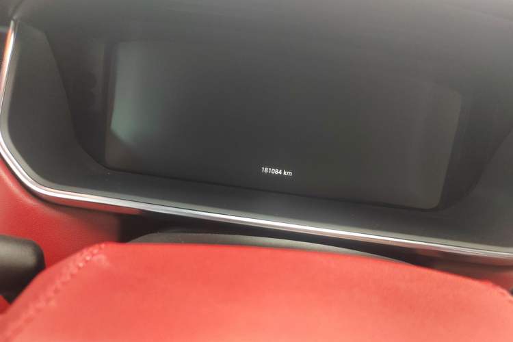 Used Land Rover Range Vogue  Odometer Close Up