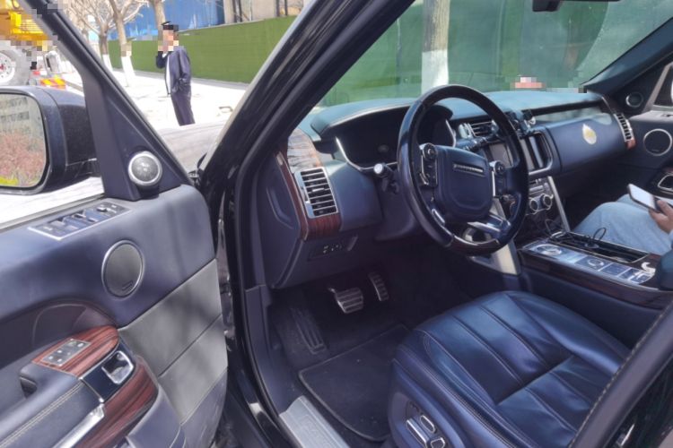 Used Land Rover Range Vogue 2013 5.0 V8 SC Vogue SE Driver Seat
