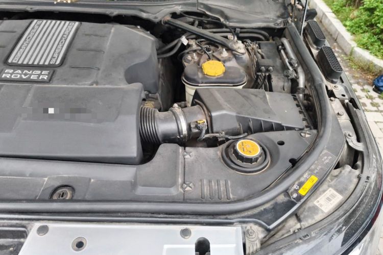 Used Land Rover Range Vogue  Engine Bay Left