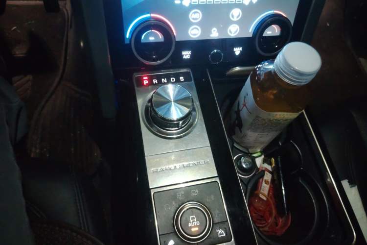 Used Land Rover Range Vogue 2013 3.0T Gasoline Parallel Import 5-Seater Gear Lever