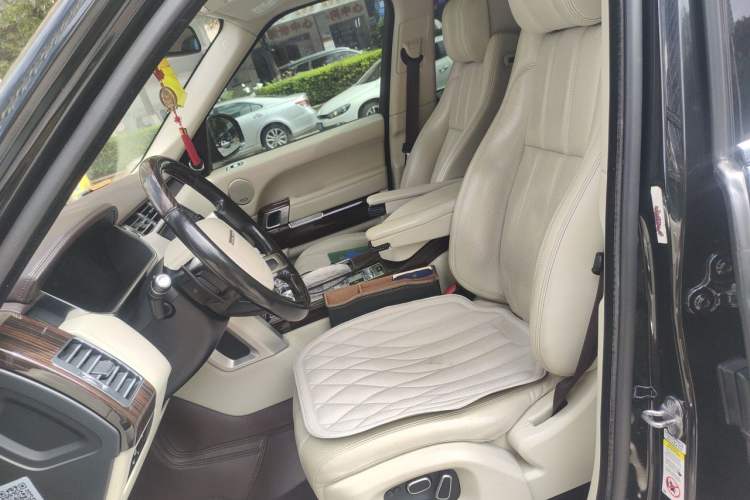 Used Land Rover Range Vogue 2013 5.0 V8 4-Seater U.S. Specification Left Front Seat