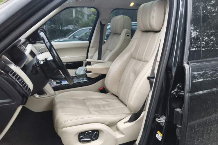 Used Land Rover Range Vogue  Left Front Seat