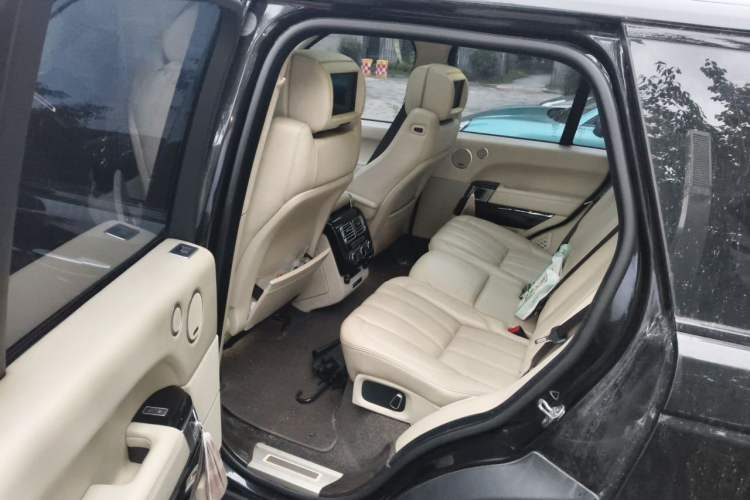 Used Land Rover Range Vogue  Left Rear Seat