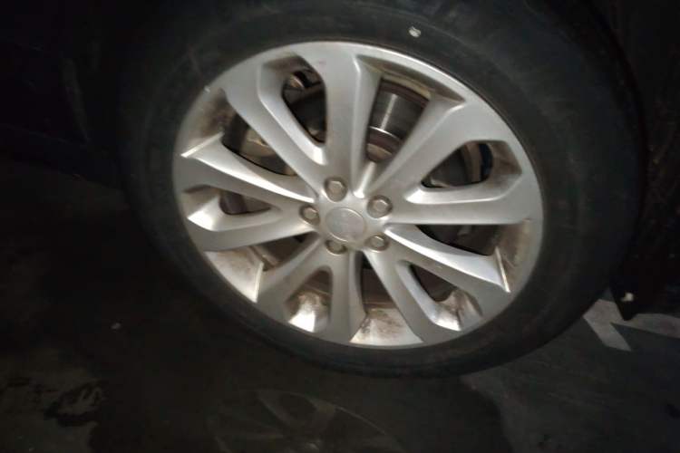 Used Land Rover Range Vogue 2013 3.0T Gasoline Parallel Import 5-Seater Right Front Wheel Hub