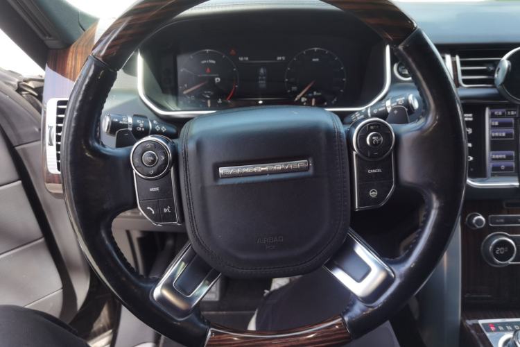 Used Land Rover Range Vogue 2013 5.0 V8 SC Vogue SE Steering Wheel