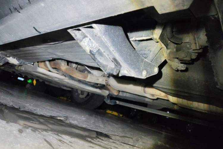 Used Land Rover Range Vogue  Chassis Rear Left