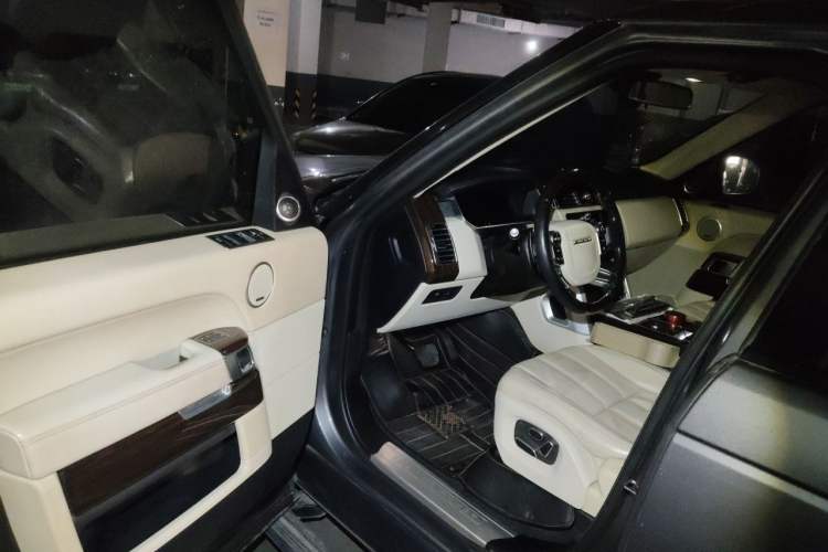 Used Land Rover Range Vogue  Driver Seat