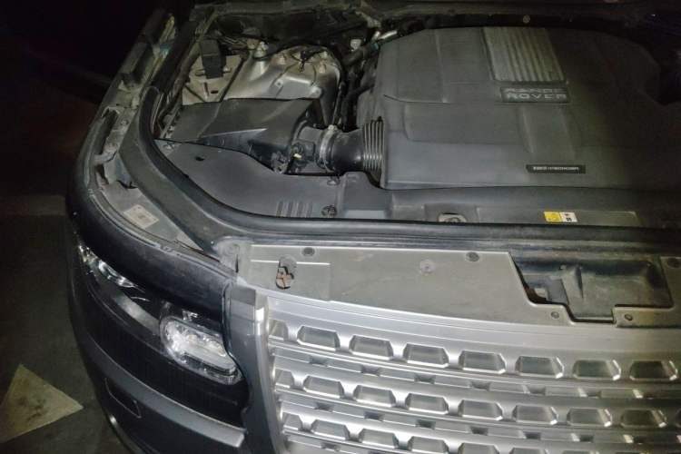 Used Land Rover Range Vogue  Engine Bay Right