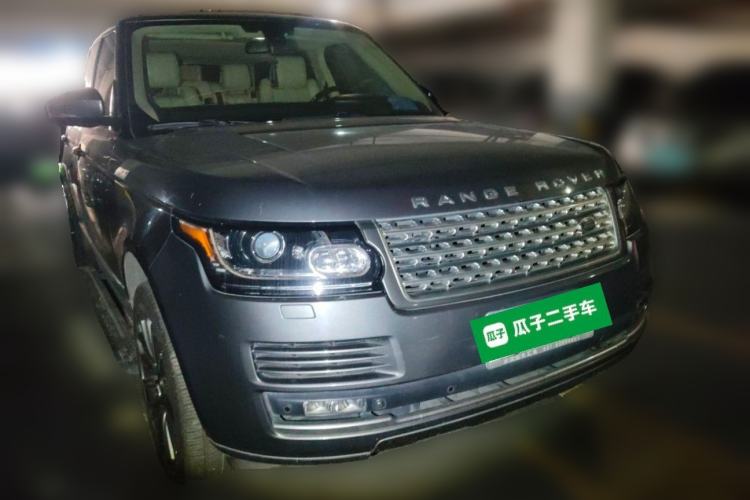 Used Land Rover Range Vogue  Front Right 45 Deg