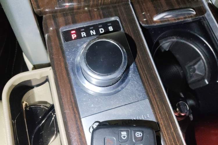 Used Land Rover Range Vogue  Gear Lever