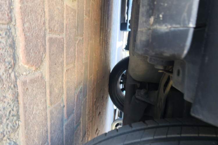 Used Land Rover Range Vogue  Chassis Rear Left