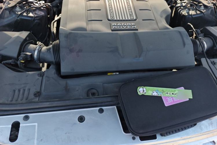 Used Land Rover Range Vogue 2014 3.0 V6 HSE U.S.-Spec Version Engine Bay