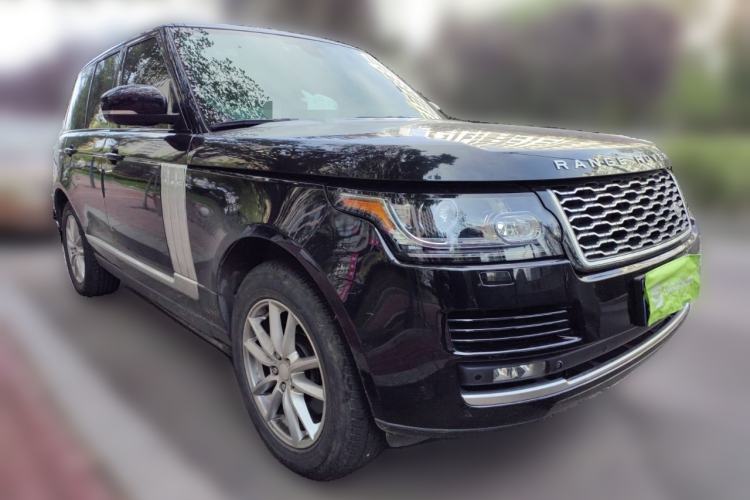 Used Land Rover Range Vogue 2014 3.0 V6 SC U.S.-Spec Version Front Right 45 Deg
