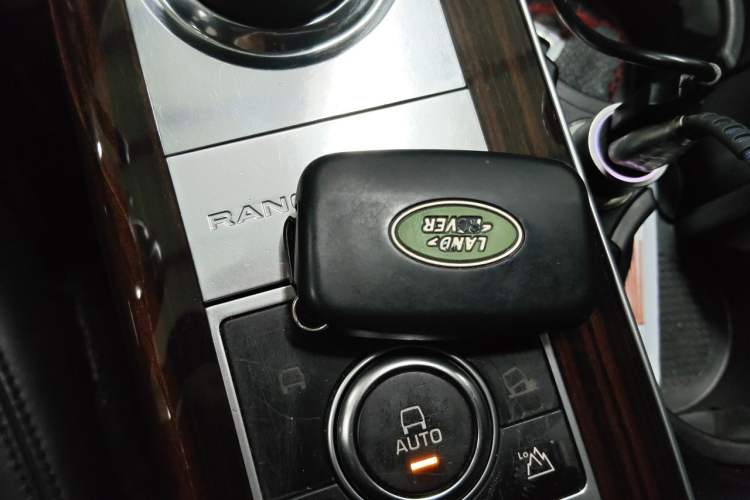 Used Land Rover Range Vogue 2014 3.0 V6 HSE U.S.-Spec Version Vehicle Key