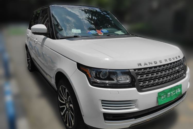 Used Land Rover Range Vogue 2014 3.0T Gasoline U.S.-Spec Executive Version – High-End Trim Front Right 45 Deg