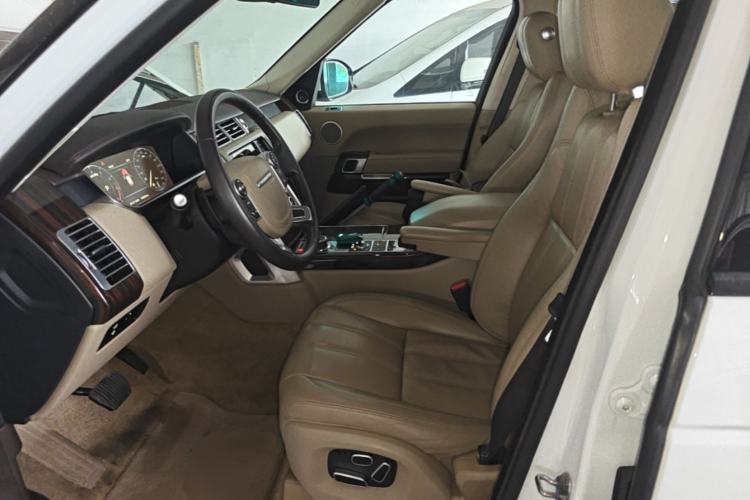 Used Land Rover Range Vogue  Left Front Seat