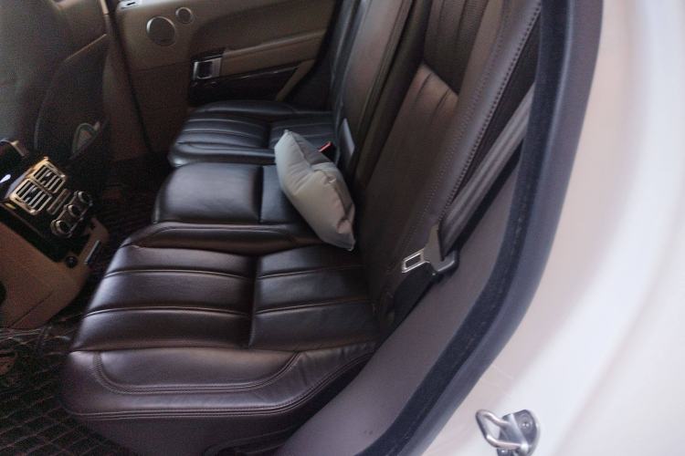 Used Land Rover Range Vogue 2014 3.0T Gasoline U.S.-Spec Executive Edition Standard Version Left Rear Seat