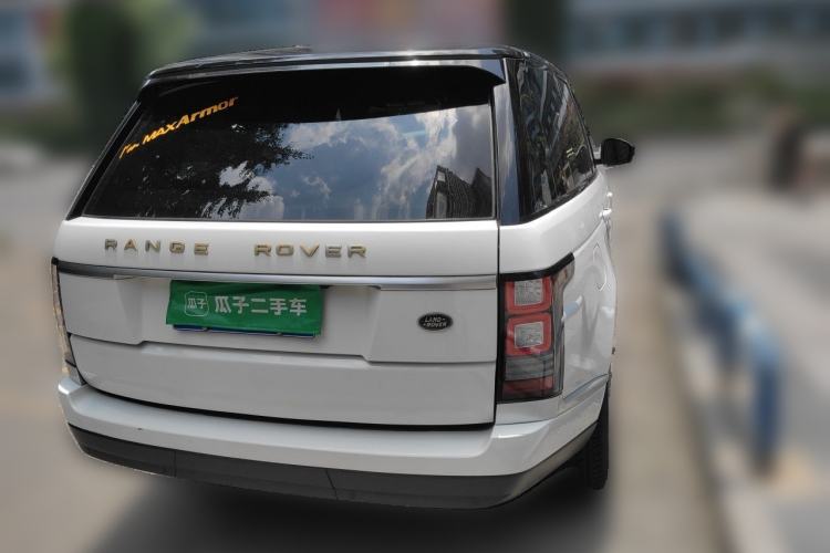 Used Land Rover Range Vogue 2014 3.0T Gasoline U.S.-Spec Executive Version – High-End Trim Rear Right 45 Deg