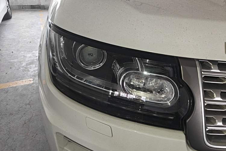 Used Land Rover Range Vogue  Right Front Headlight