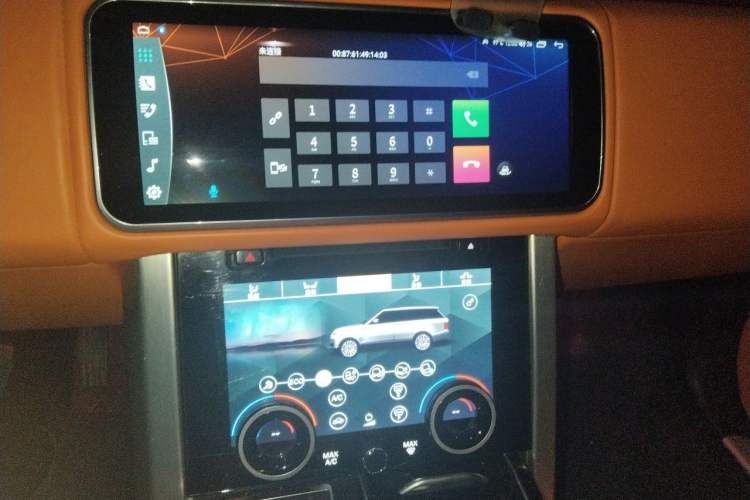 Used Land Rover Range Vogue 2015 3.0 V6 U.S.-Spec Executive Edition Audio And AC Panel
