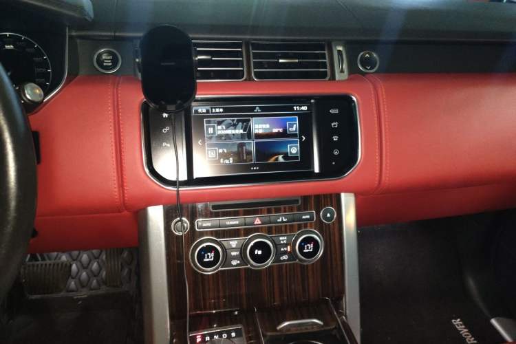 Used Land Rover Range Vogue 2015 3.0 TDV6 Vogue Audio And AC Panel