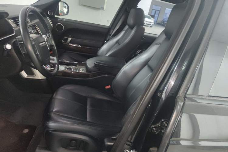 Used Land Rover Range Vogue 2015 3.0 V6 U.S.-Spec Executive Edition Left Front Seat