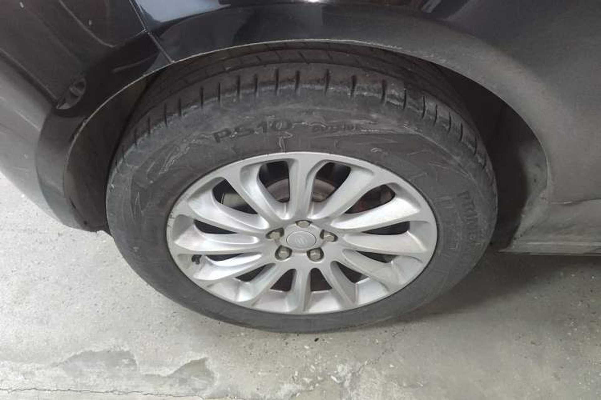 Used Land Rover Range Vogue 2015 3.0 V6 U.S.-Spec Executive Edition Left Front Wheel Hub
