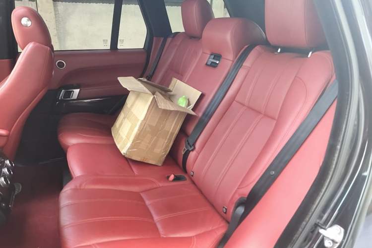 Used Land Rover Range Vogue 2015 3.0T V6 Gasoline U.S.-Spec Executive Edition Left Rear Seat