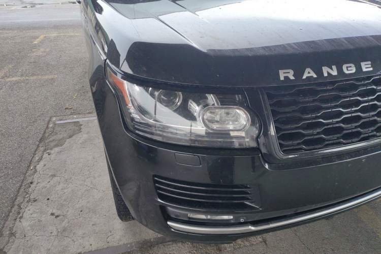 Used Land Rover Range Vogue 2015 3.0 V6 U.S.-Spec Executive Edition Right Front Headlight