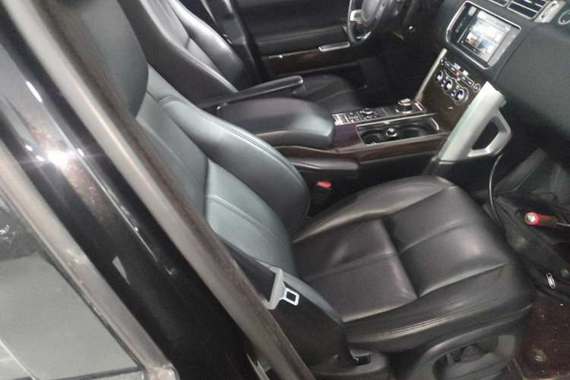 Used Land Rover Range Vogue 2015 3.0 V6 U.S.-Spec Executive Edition Right Front Seat