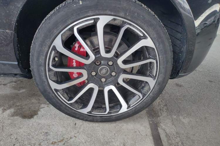 Used Land Rover Range Vogue 2015 3.0 V6 U.S.-Spec Executive Edition Right Front Wheel Hub