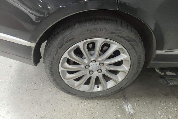 Used Land Rover Range Vogue 2015 3.0 V6 U.S.-Spec Executive Edition Right Rear Wheel Hub