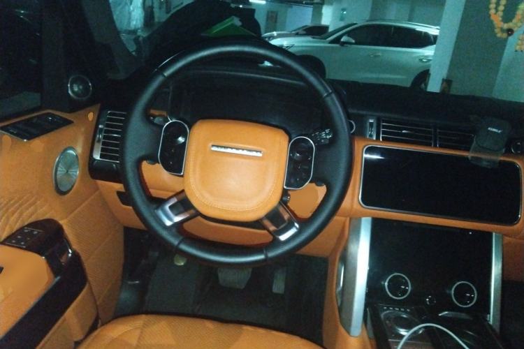 Used Land Rover Range Vogue 2015 3.0 V6 U.S.-Spec Executive Edition Steering Wheel