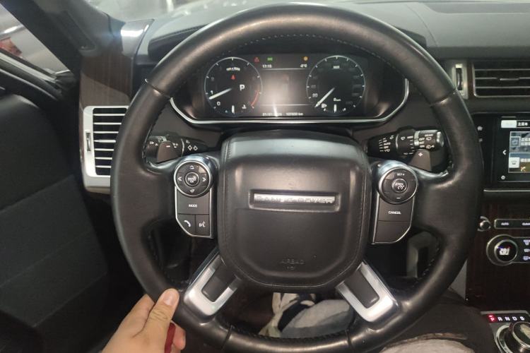 Used Land Rover Range Vogue 2015 3.0 V6 U.S.-Spec Executive Edition Steering Wheel