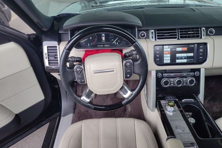 Used Land Rover Range Vogue 2015 3.0 V6 U.S.-Spec Executive Edition Steering Wheel